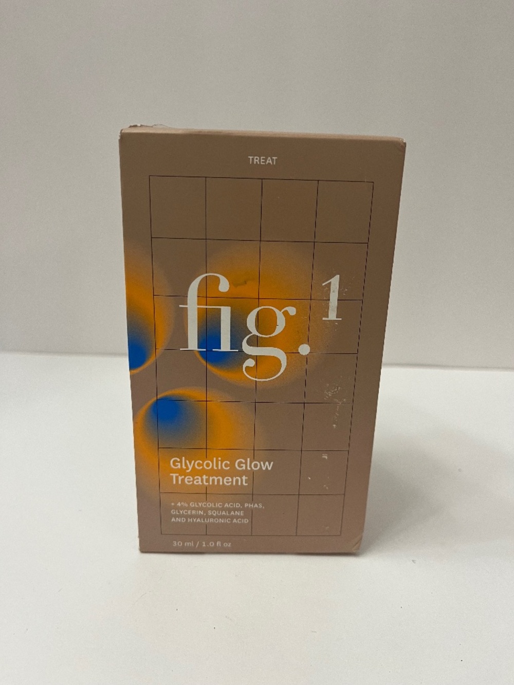Fig. 1 / Figure 1 Glycolic Glow Treatment Exfoliant 30 ml / 1 fl oz 2 bottles